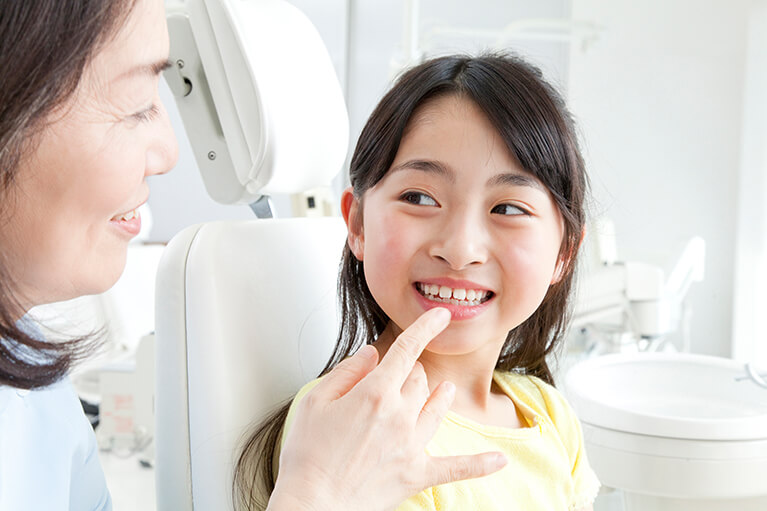 お子さまから成人まで様々な歯並びのお悩みを改善します